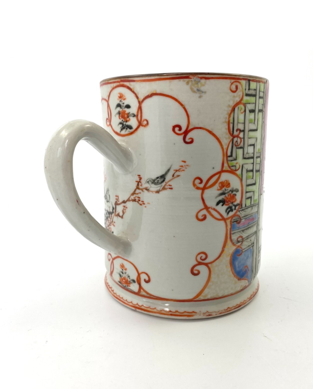 Chinese porcelain mug. Famille rose decoration, c. 1760. Qianlong Period. View VIII