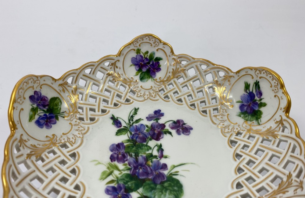 Meissen porcelain reticulated basket, c. 1880. View VII