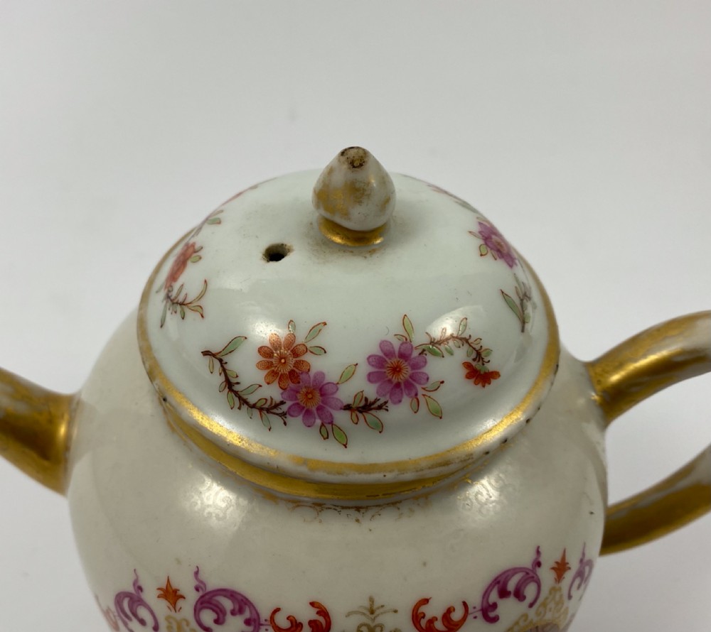 Chinese ‘Meissen’ style teapot. c. 1760. Qianlong Period. View VI