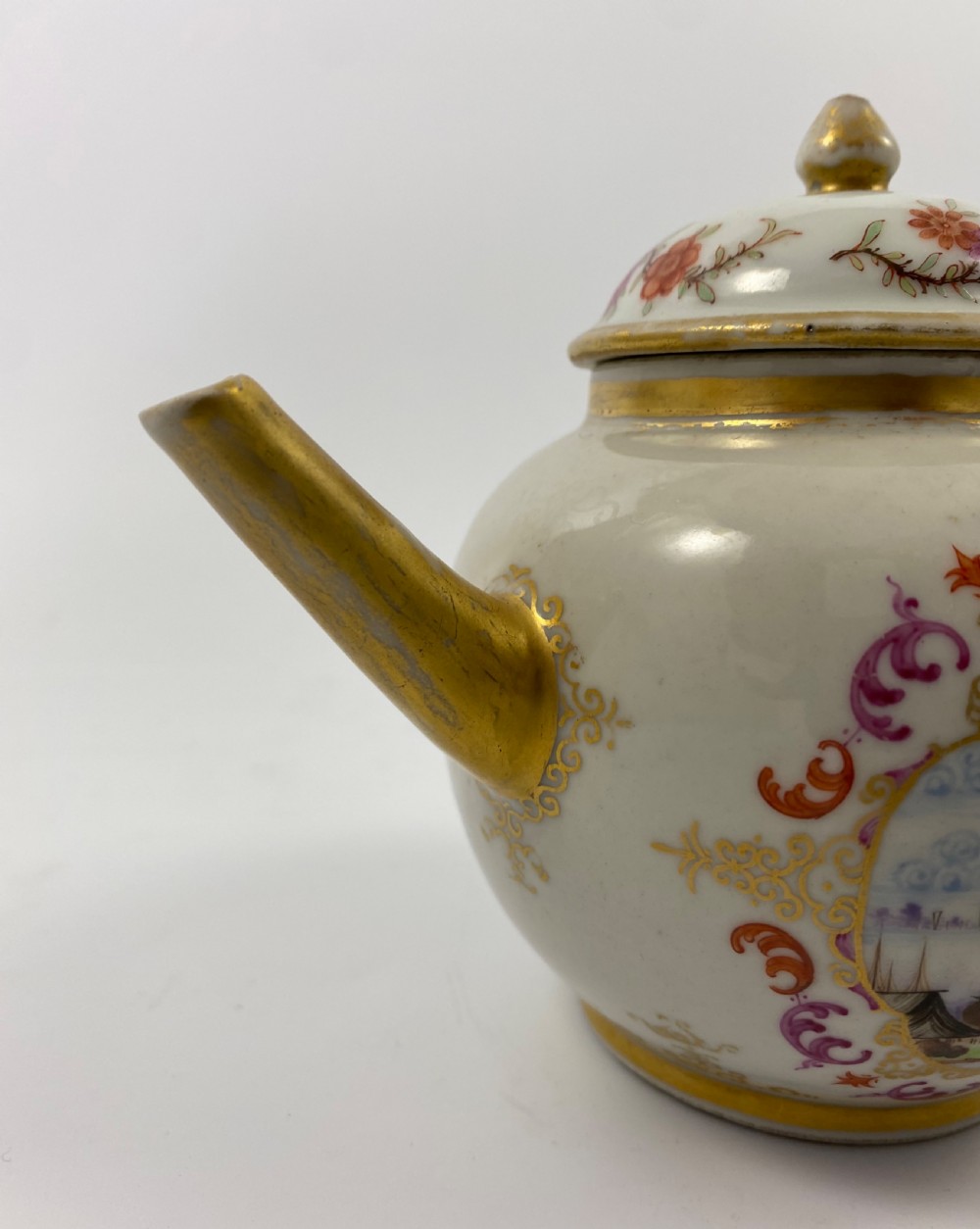 Chinese ‘Meissen’ style teapot. c. 1760. Qianlong Period. View VIII