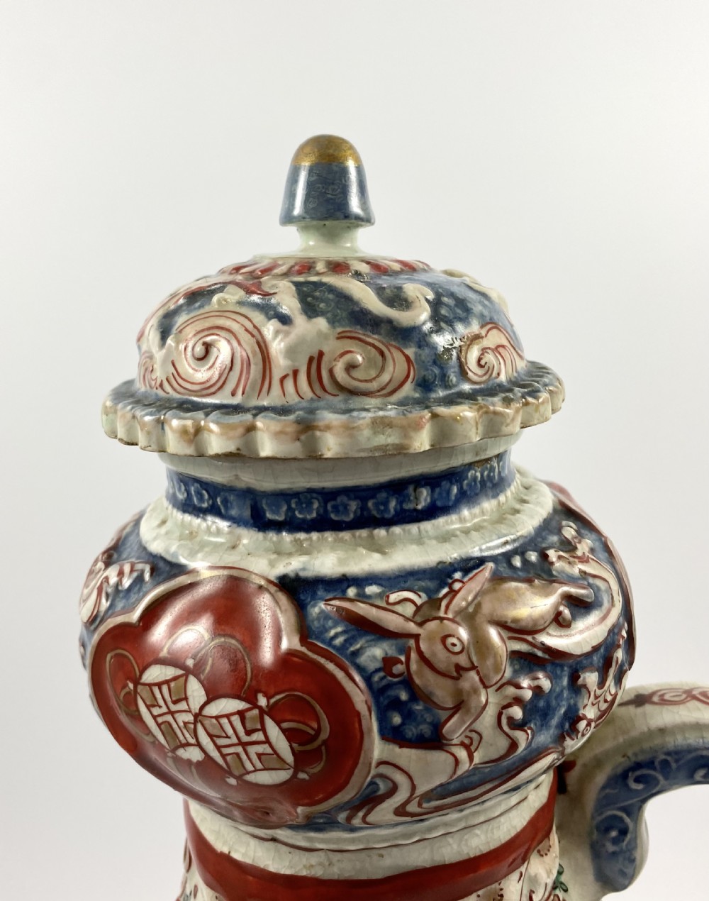 Imari porcelain coffee pot & cover, late 17th C. Edo Period. View XI