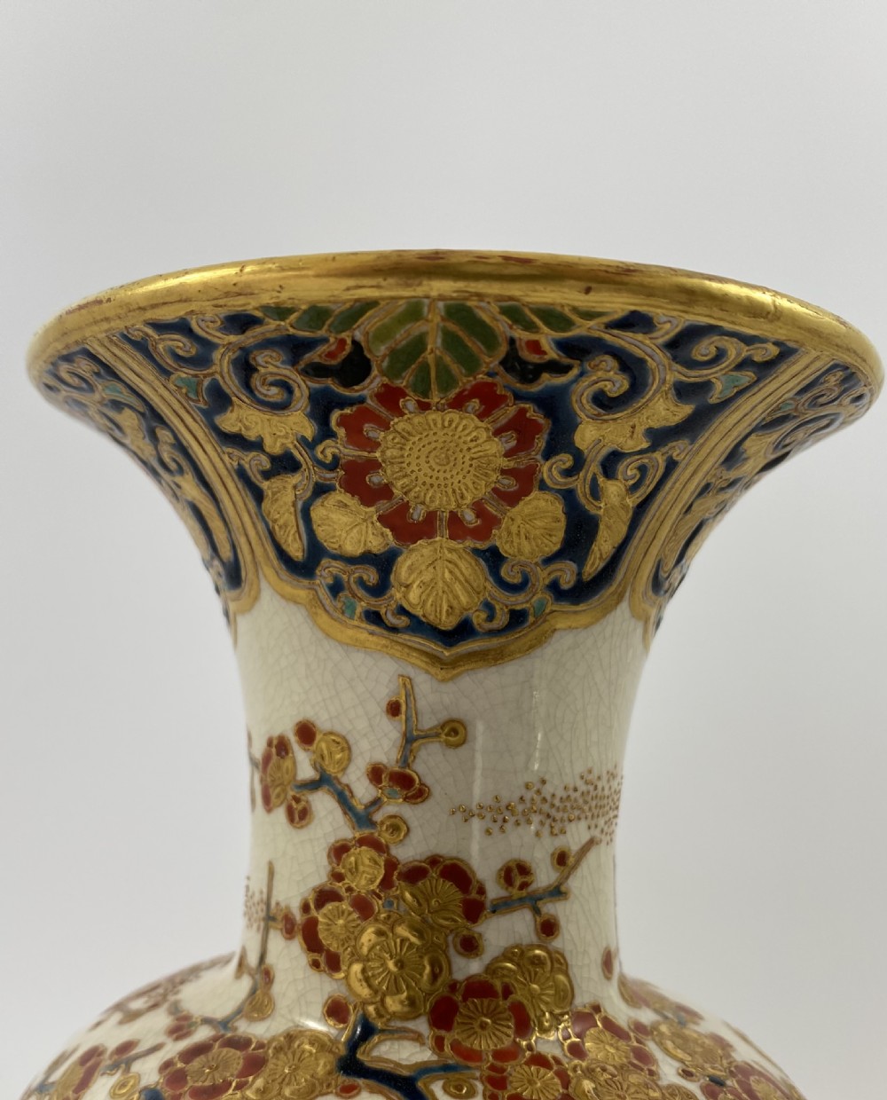 Imperial Satsuma pottery vase, Meiji Period. View V