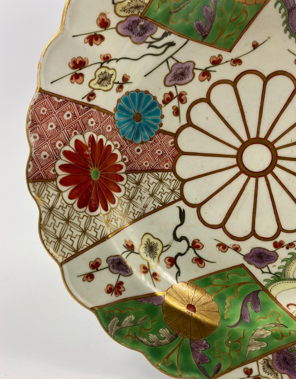 Worcester porcelain ‘Brocade’ pattern plate, c. 1770. View IV