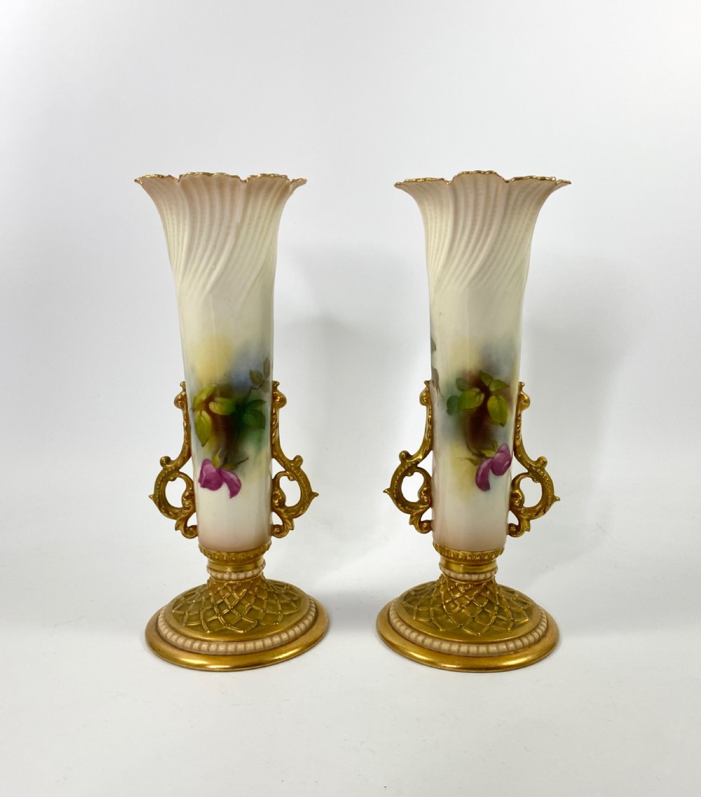 Royal Worcester pair of vases. Roses. dated 1915. View VI