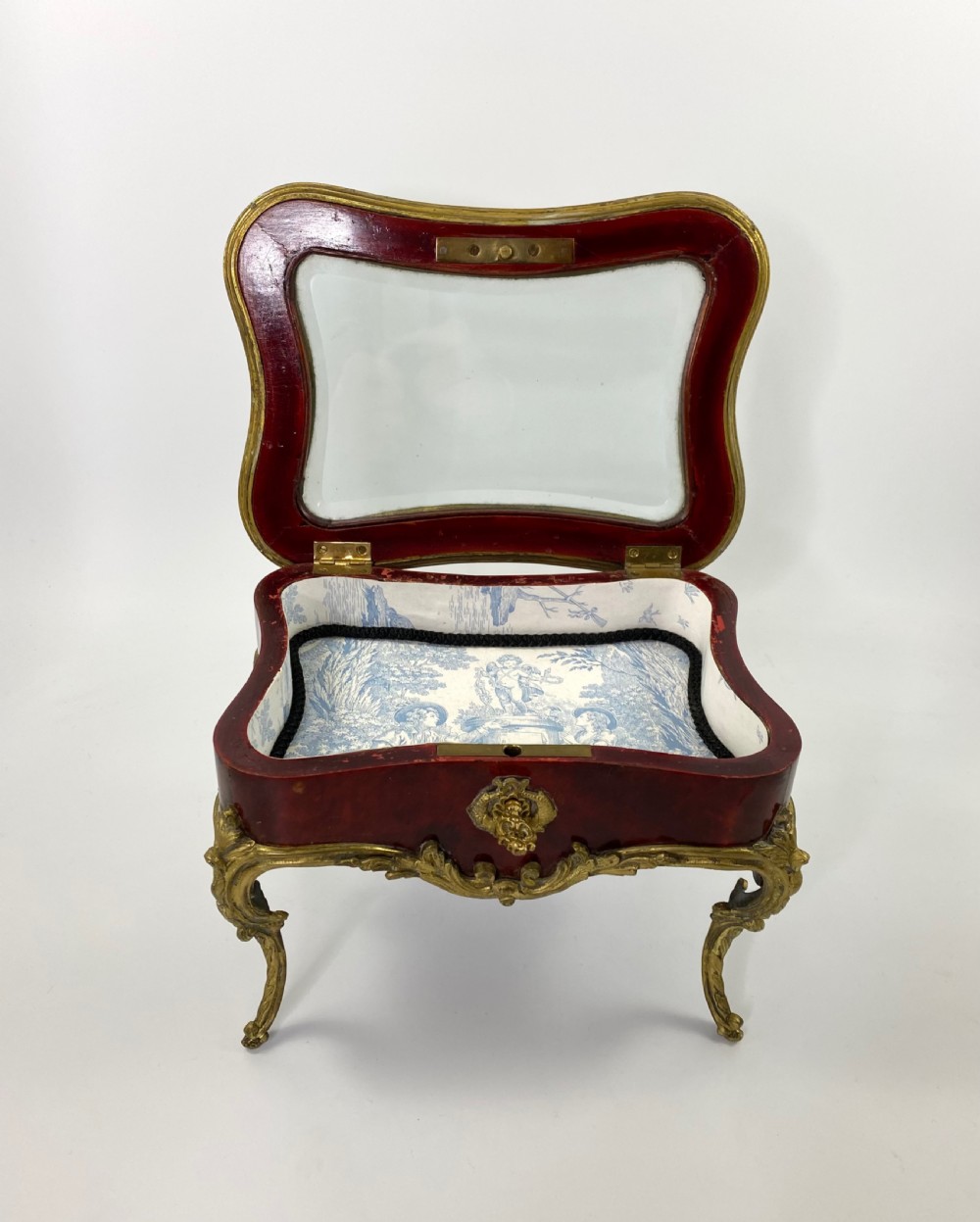 French miniature table bijouterie cabinet, c. 1900. View IV