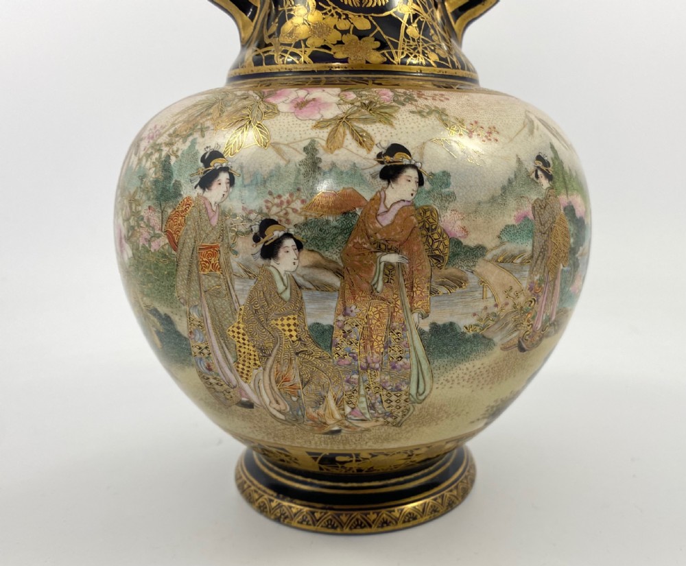 Satsuma earthenware vase. Kinkozan. Meiji Period. View III
