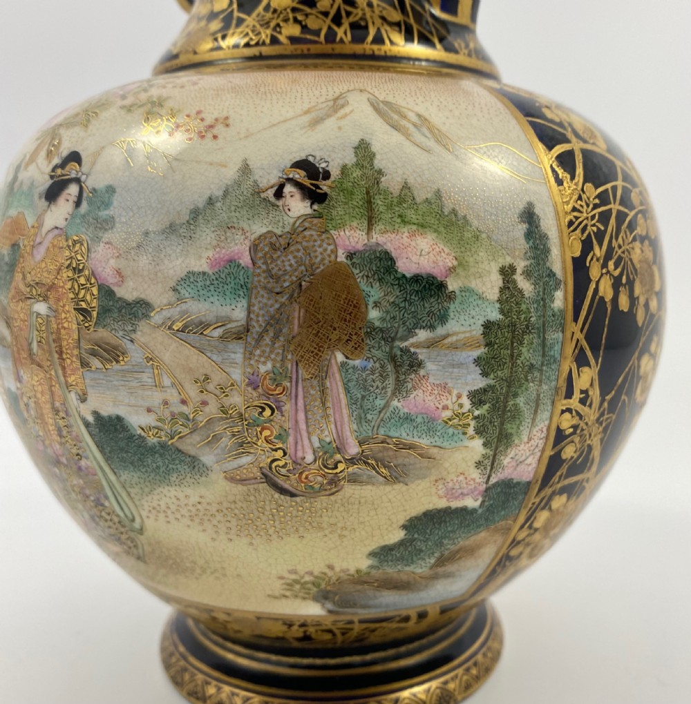 Satsuma earthenware vase. Kinkozan. Meiji Period. View VII