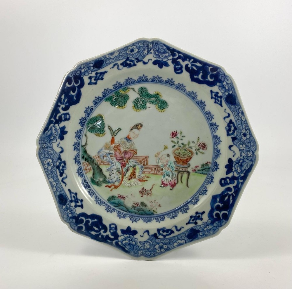 Chinese porcelain dish. Famille rose, c. 1760. Qianlong Period.