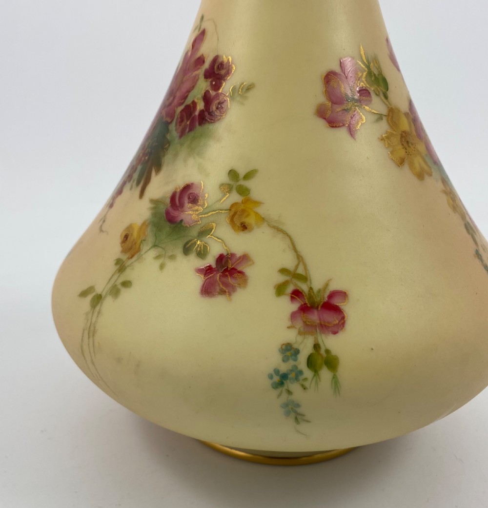 Royal Worcester porcelain vase, dated 1906. View VI
