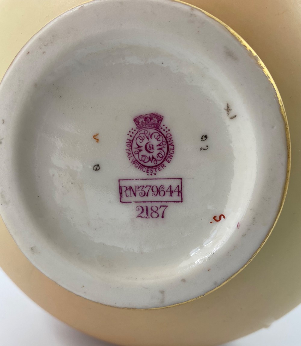 Royal Worcester porcelain vase, dated 1906. View IX