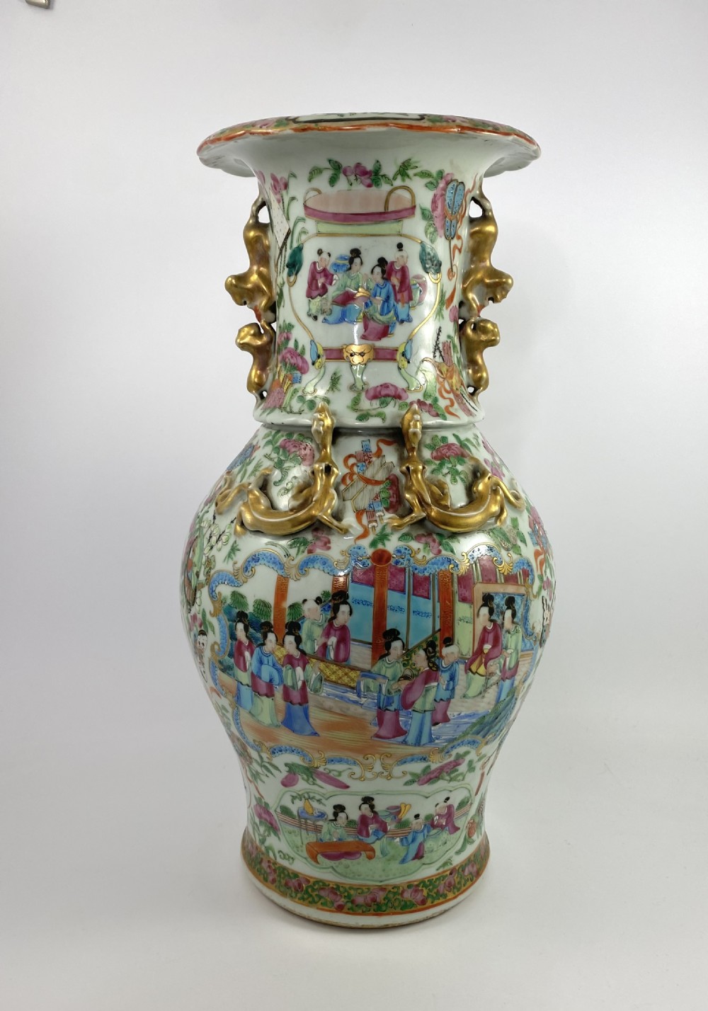 Chinese porcelain vase. Cantonese enamels, c. 1880. Guangxu Period.