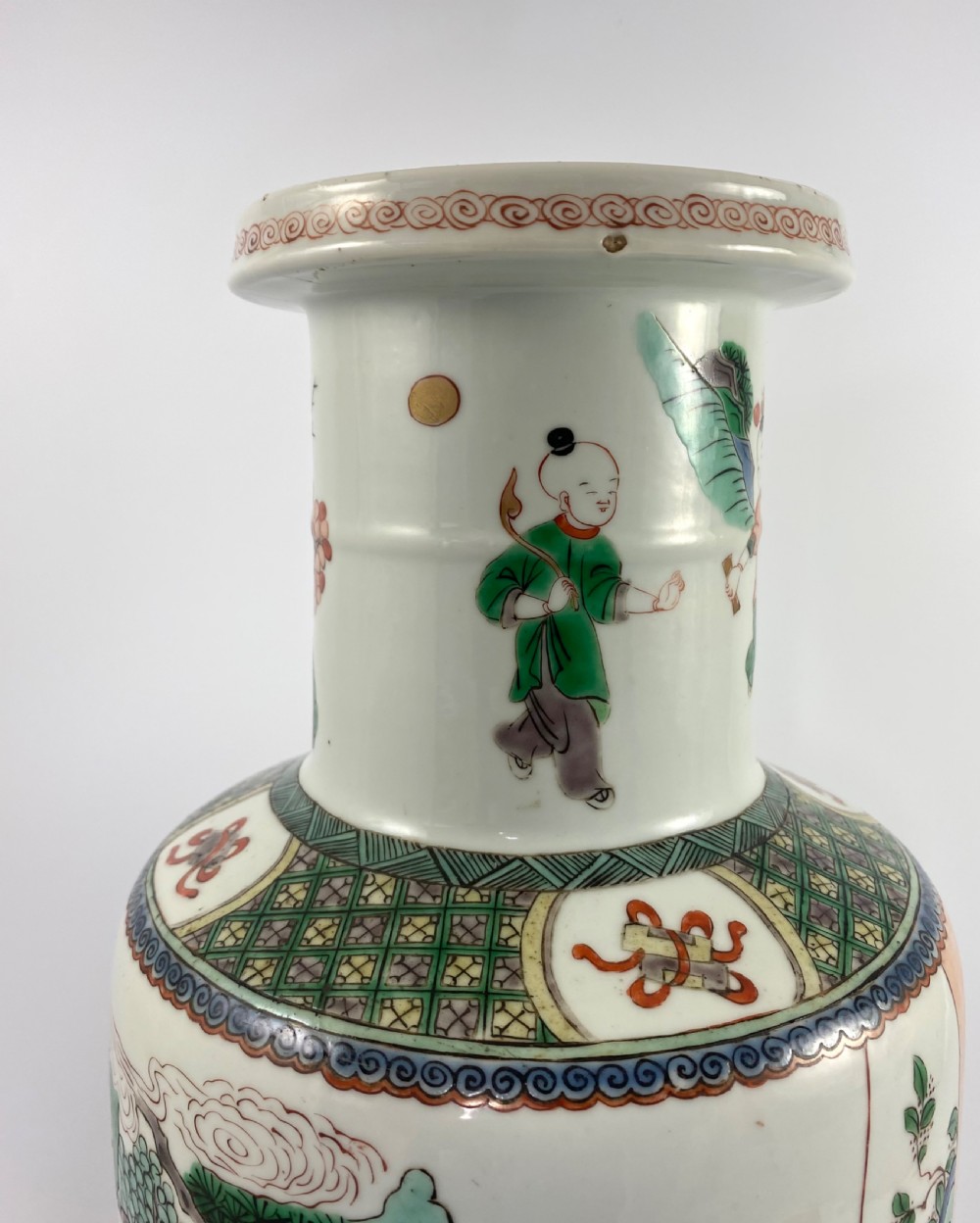 Chinese porcelain rouleau vase, 19th Century, Qing Dynasty. View XIII