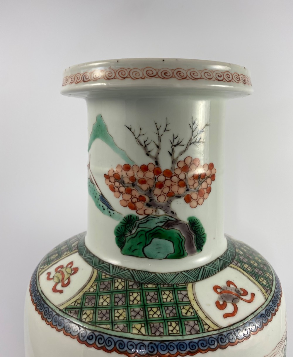 Chinese porcelain rouleau vase, 19th Century, Qing Dynasty. View XV