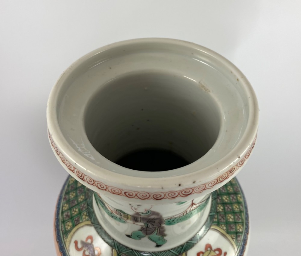 Chinese porcelain rouleau vase, 19th Century, Qing Dynasty. View XVI