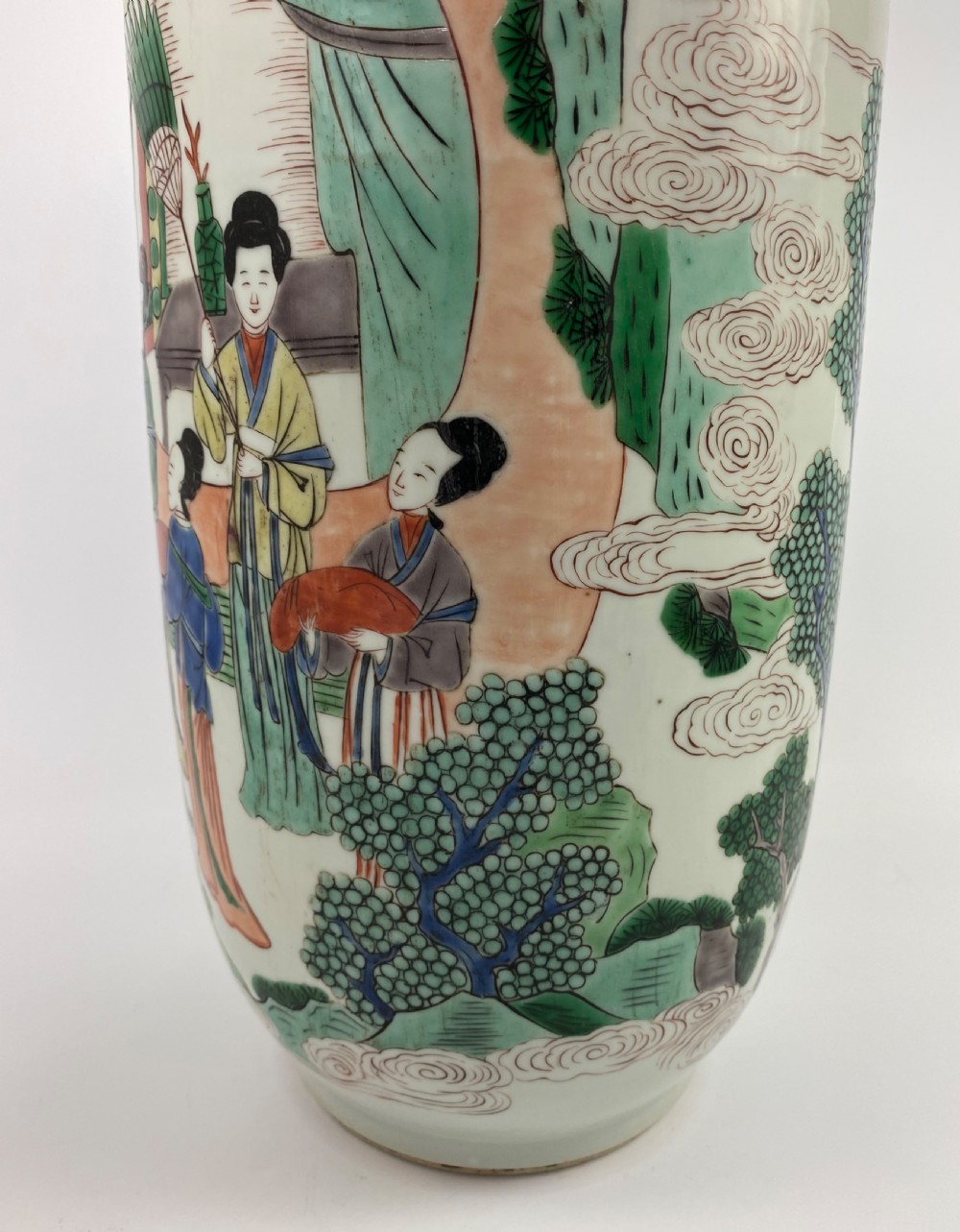 Chinese porcelain rouleau vase, 19th Century, Qing Dynasty. View XVIII