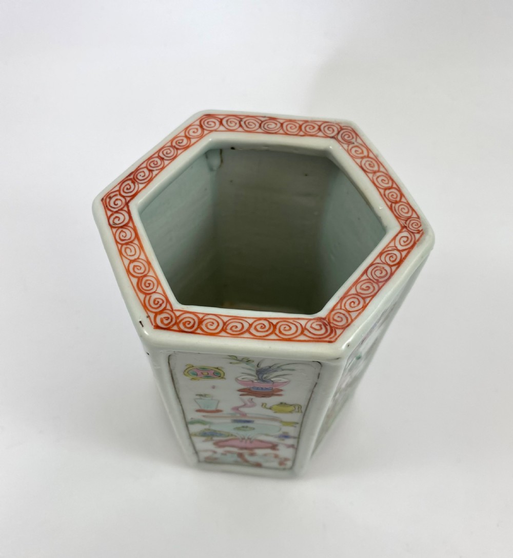 Chinese porcelain brush pot, c. 1730. Yongzheng Period. View V