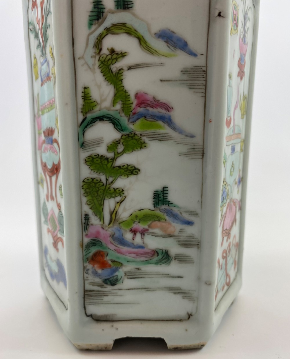 Chinese porcelain brush pot, c. 1730. Yongzheng Period. View X