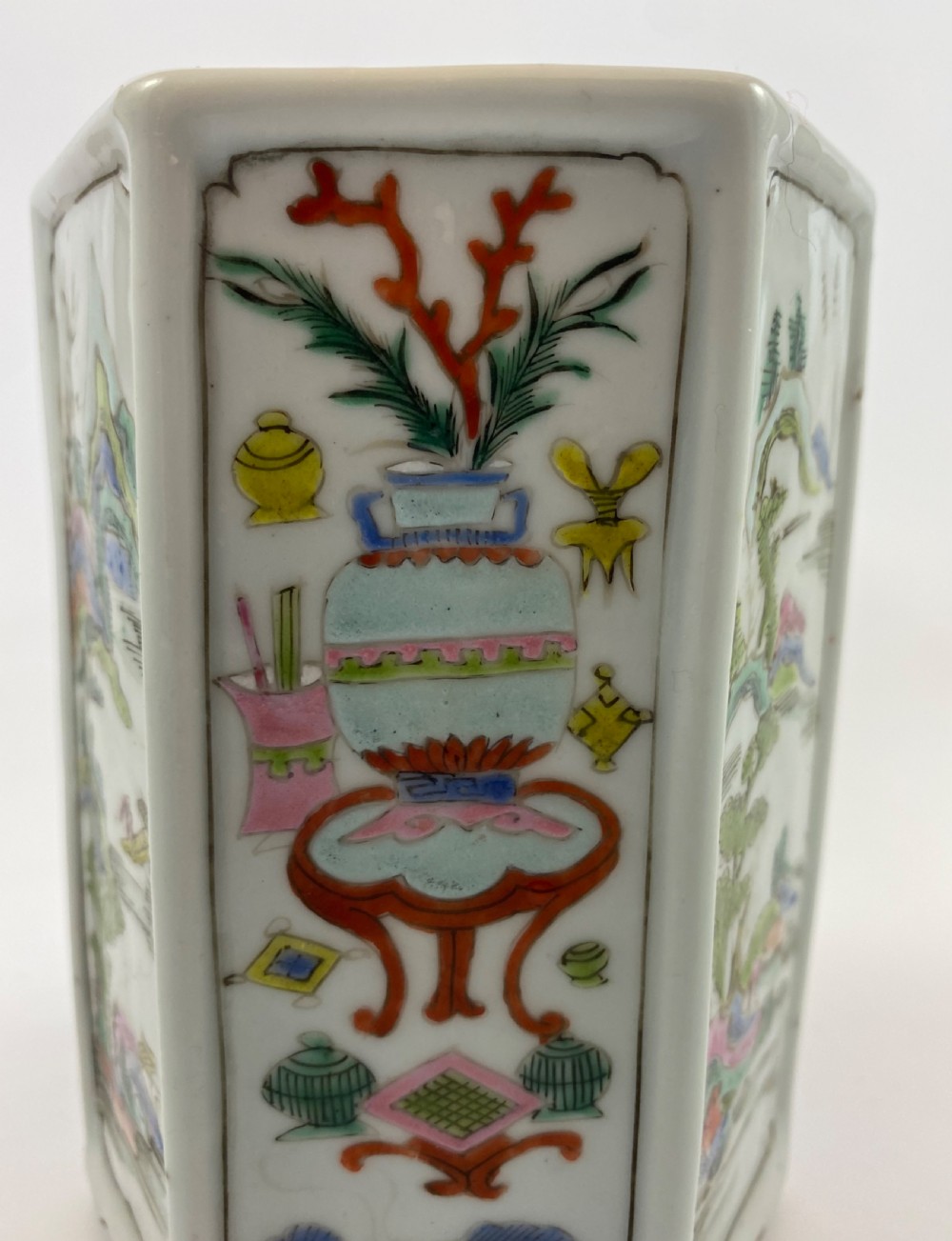 Chinese porcelain brush pot, c. 1730. Yongzheng Period. View XI