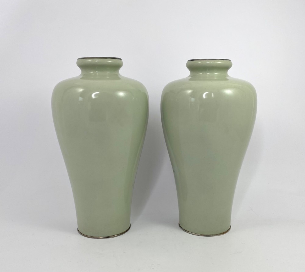 Pair Japanese cloisonné vases. Hayashi Kihyoe. Meiji Period. View IV
