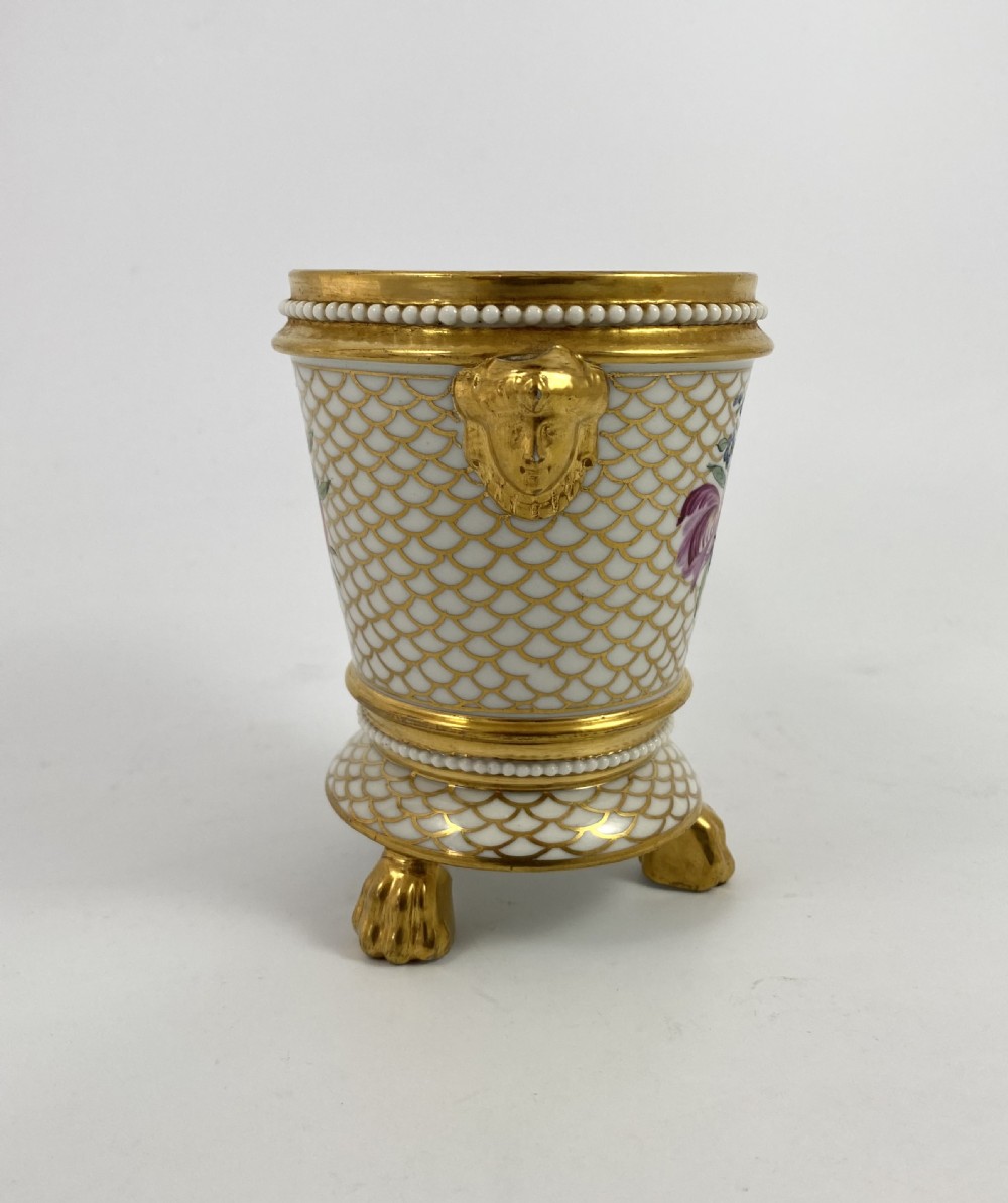 English porcelain cache pot and stand, c. 1820. View IV