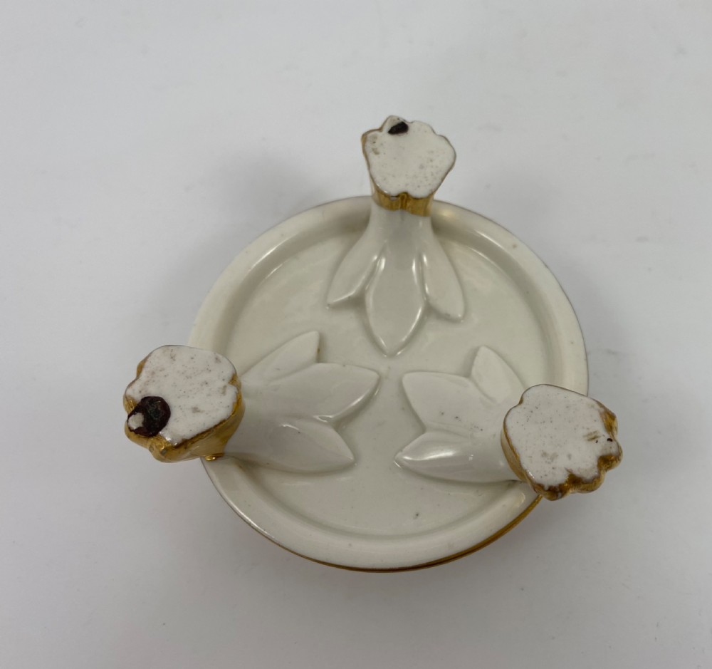 English porcelain cache pot and stand, c. 1820. View XIII
