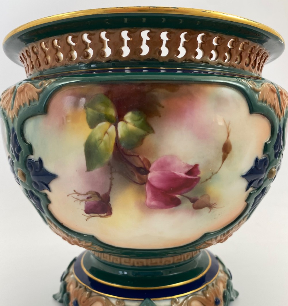 Royal Worcester porcelain jardiniere, dated 1907. View IX