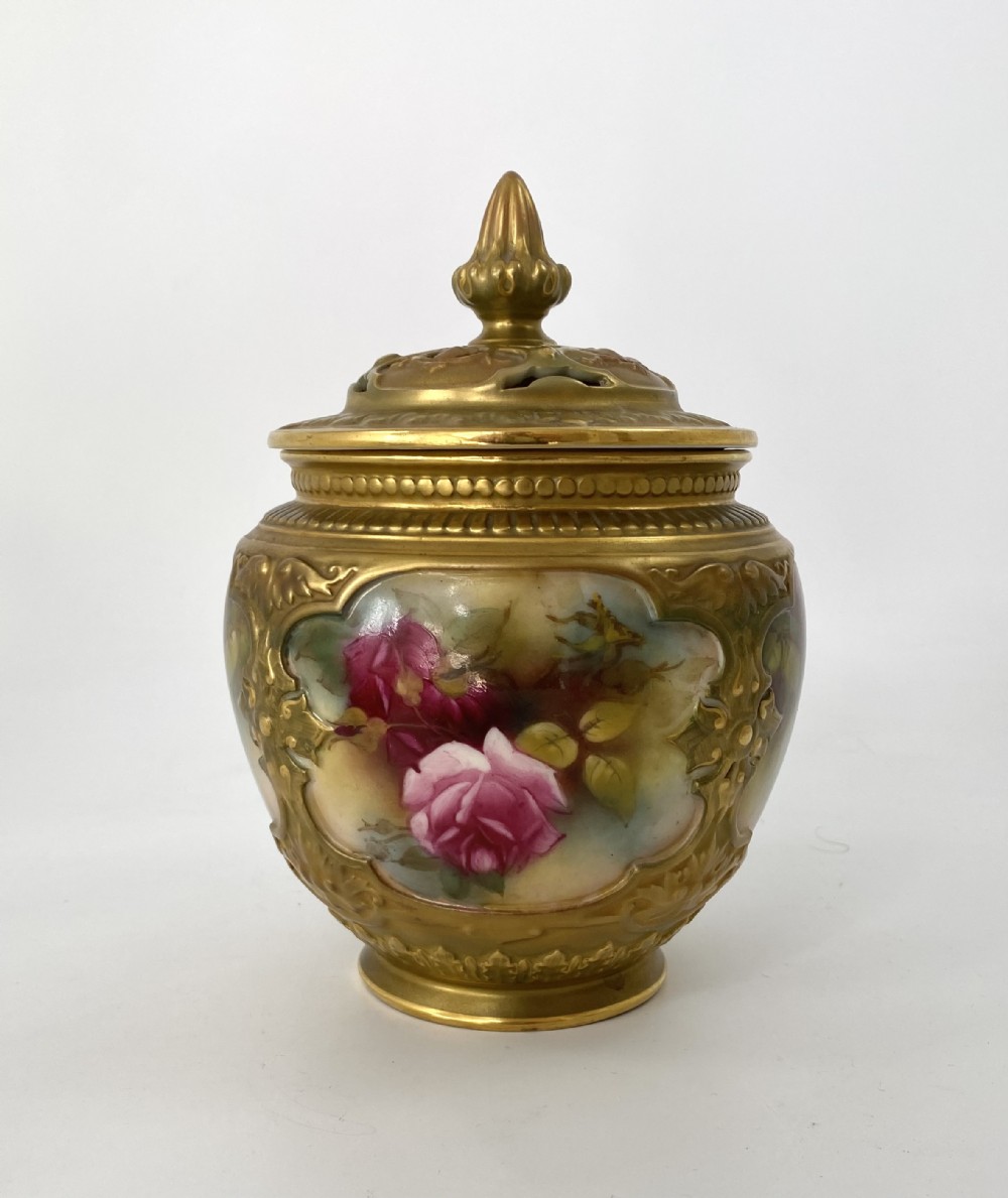 Royal Worcester Roses pot pourri and cover, dated 1913.