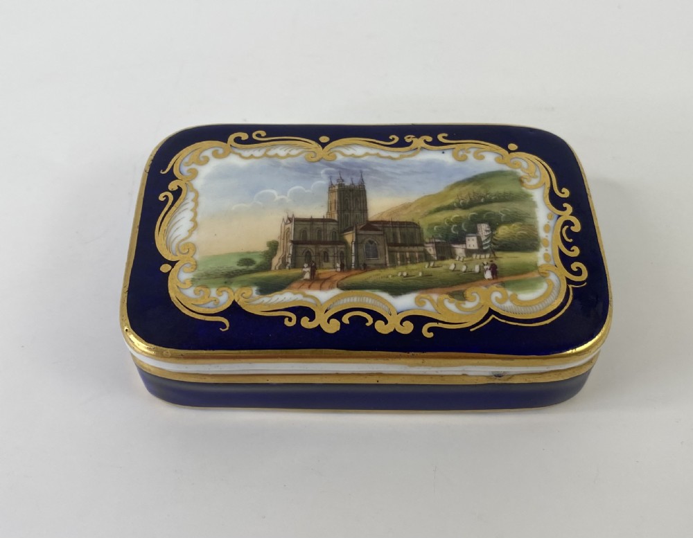 Chamberlain Worcester porcelain box, ‘Malvern’, c. 1840.
