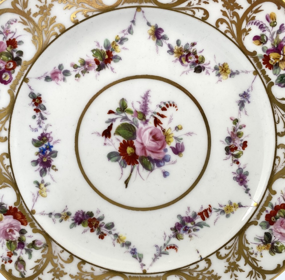 Swansea porcelain plate. Floral sprays, c. 1815. View II