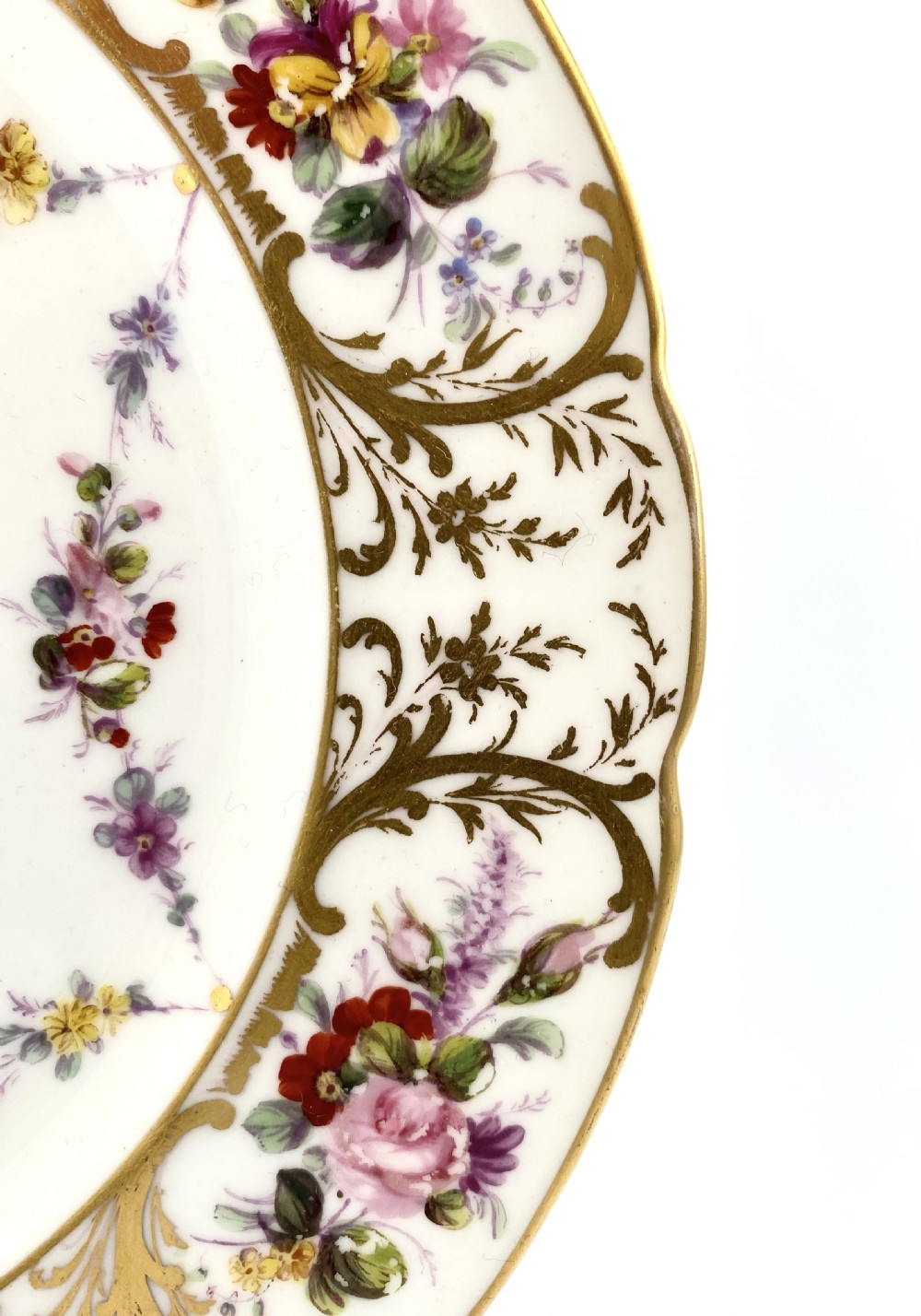 Swansea porcelain plate. Floral sprays, c. 1815. View V