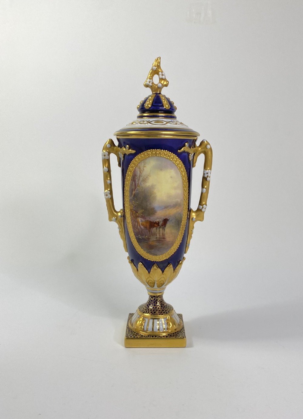 Royal Worcester vase. Harry Stinton, d. 1912.