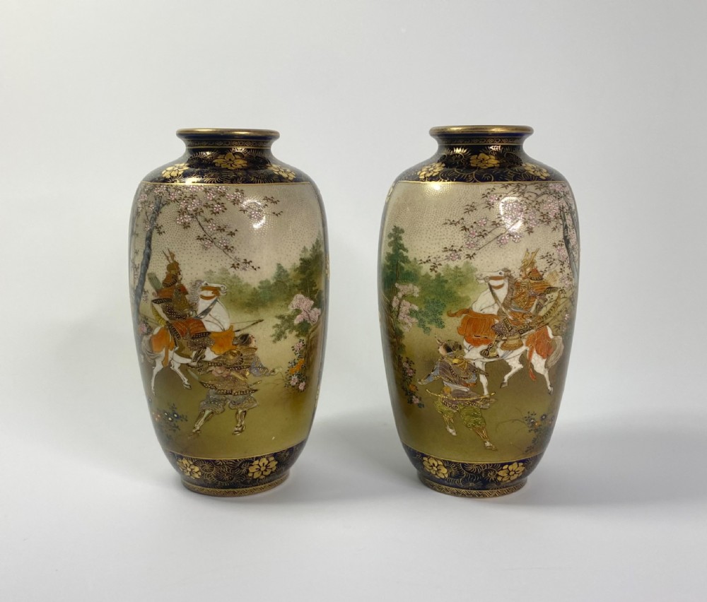 Pair Satsuma pottery vases. Kinkozan. Meiji Period.