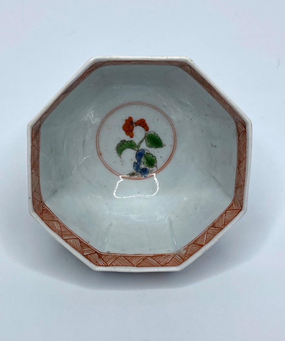 Worcester octagonal teabowl and saucer, famille verte, c. 1753. View XV
