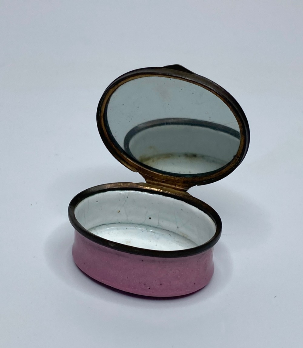 Bilston enamel patch box, Buxton, c. 1770. View V