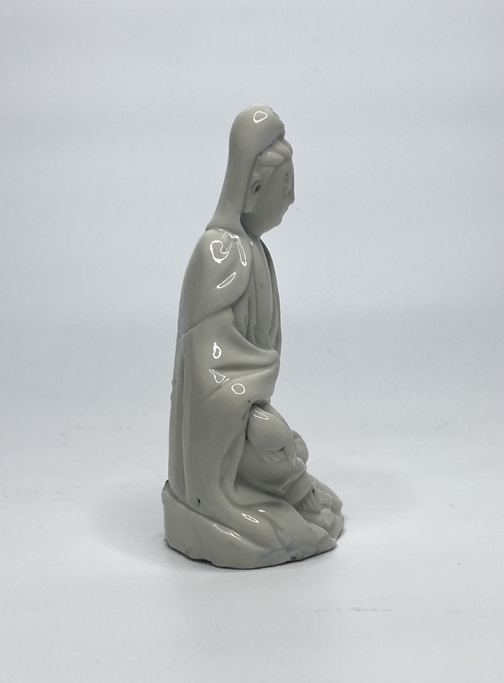 Chinese blanc de chine Guanyin, 17th C. Kangxi Period. View II