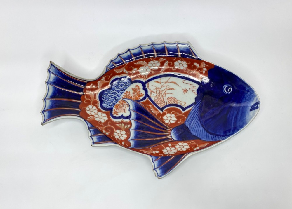 Imari Fish serving dish, Japan, c. 1890, Meiji Period.