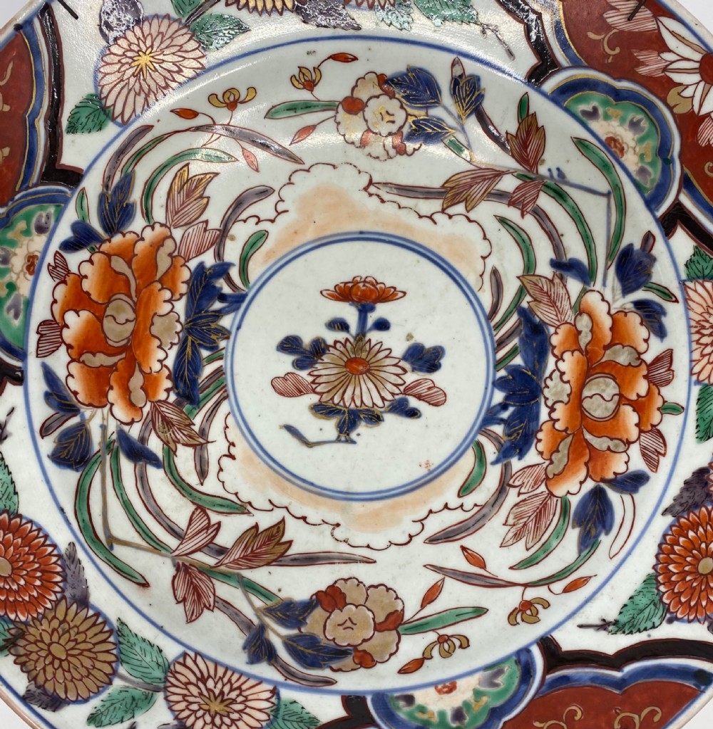 Imari porcelain charger, Japan, late 17th C. Genroku Period. View III