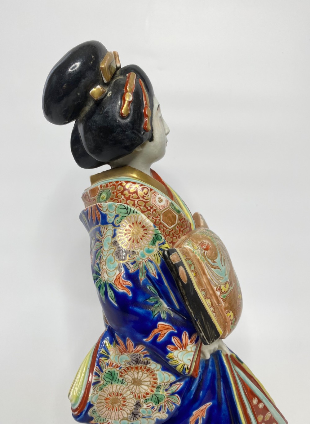 Kutani porcelain Bijin, Meiji Period. View V