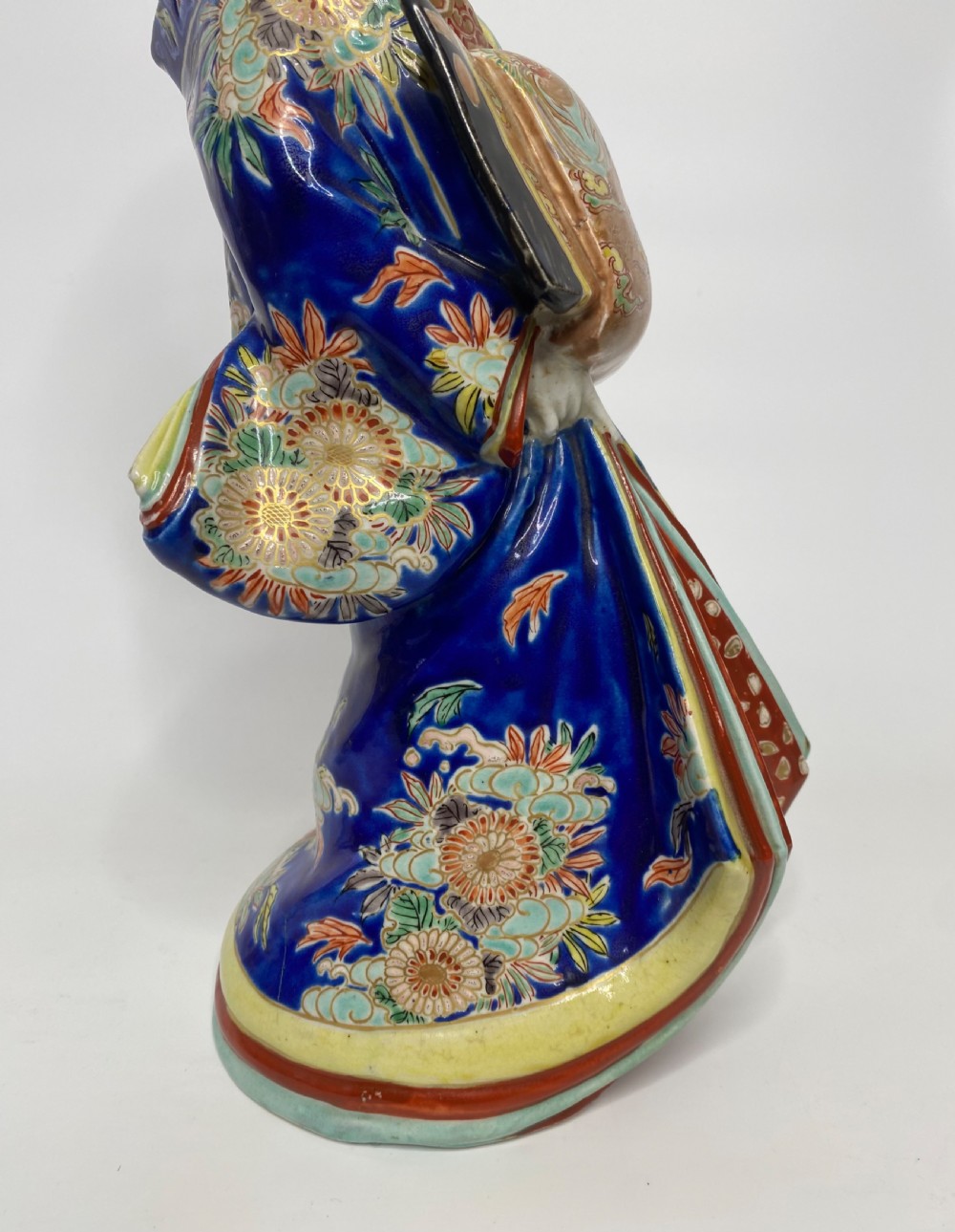 Kutani porcelain Bijin, Meiji Period. View VII