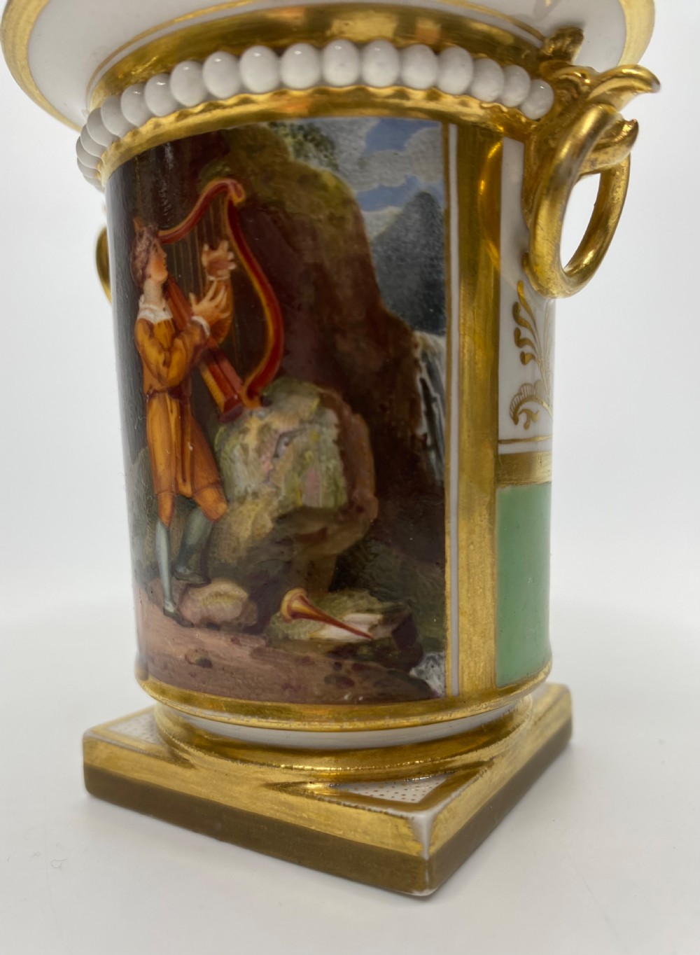 FBB Worcester porcelain vase ‘The Minstrel’, c. 1815. View VII