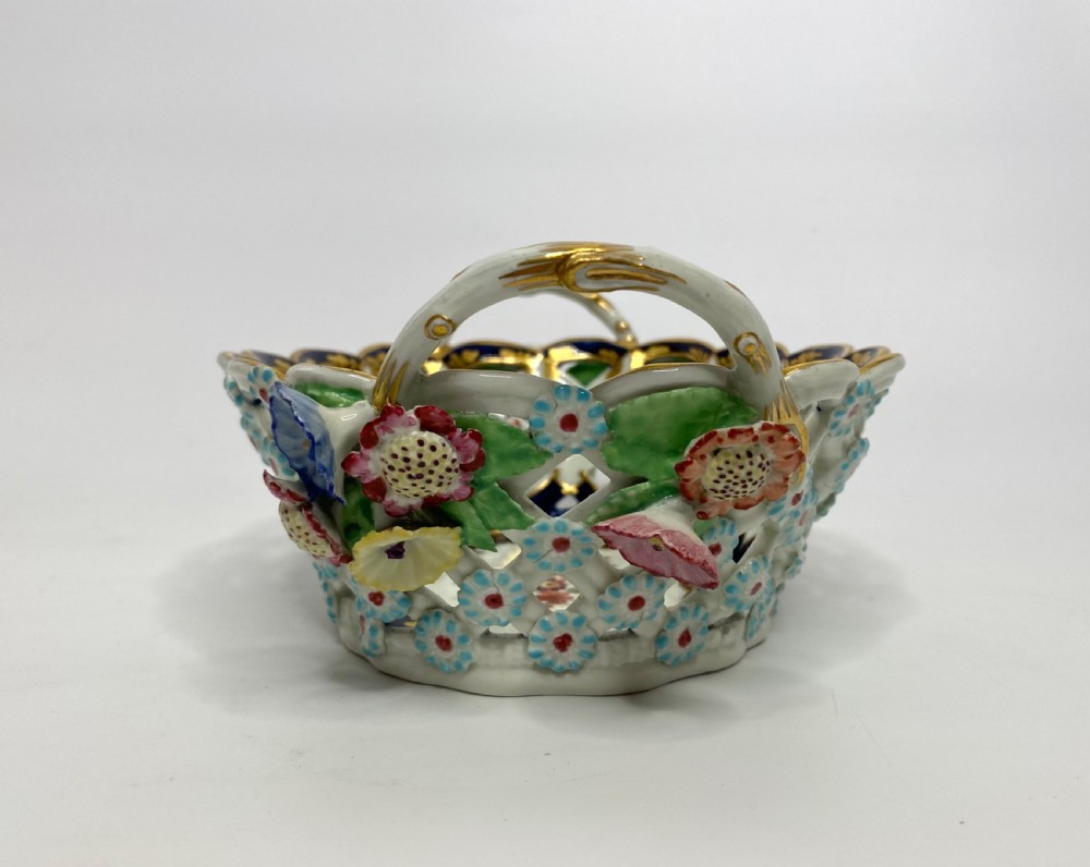 Worcester porcelain chestnut basket, James Giles, c. 1770. View VIII
