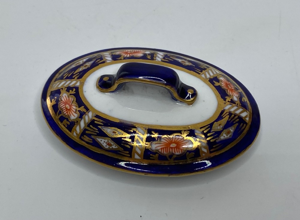 Royal Crown Derby miniature fish kettle, d. 1920. View VII