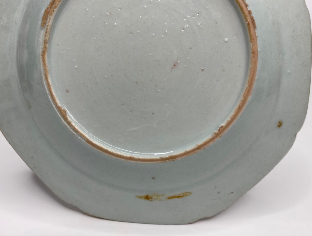 Chinese armorial dish Sayer of Kent, c. 1755. Qianlong Period. View VIII
