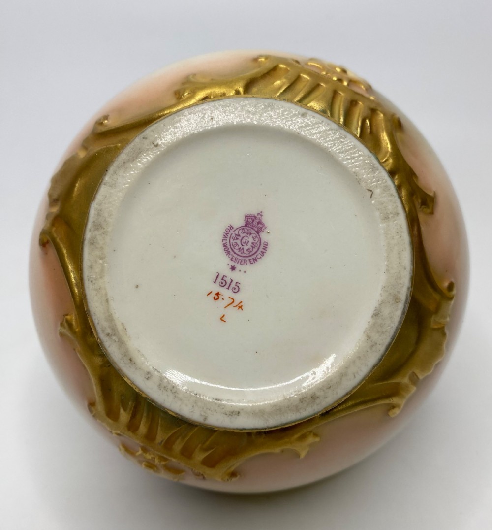 Royal Worcester pot pourri & cover, F. Harper, d. 1919. View VIII