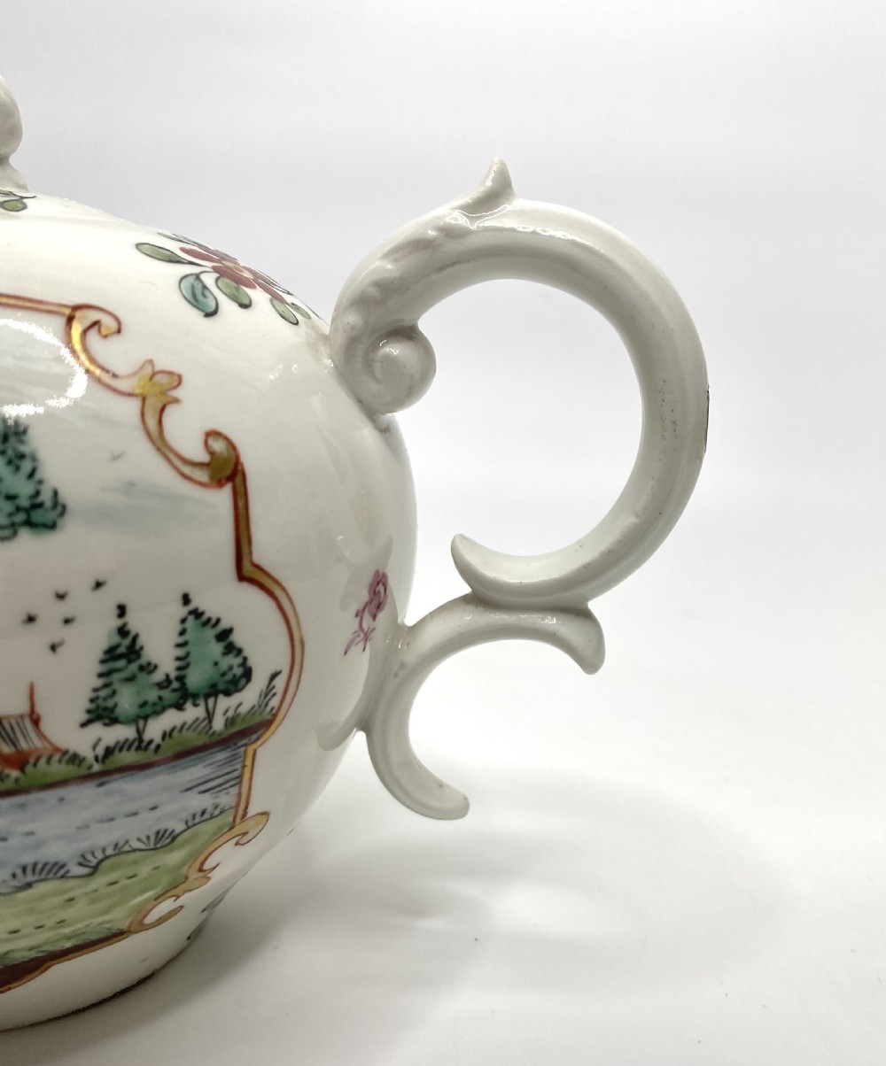 Hochst porcelain teapot & cover, c. 1755. View VIII