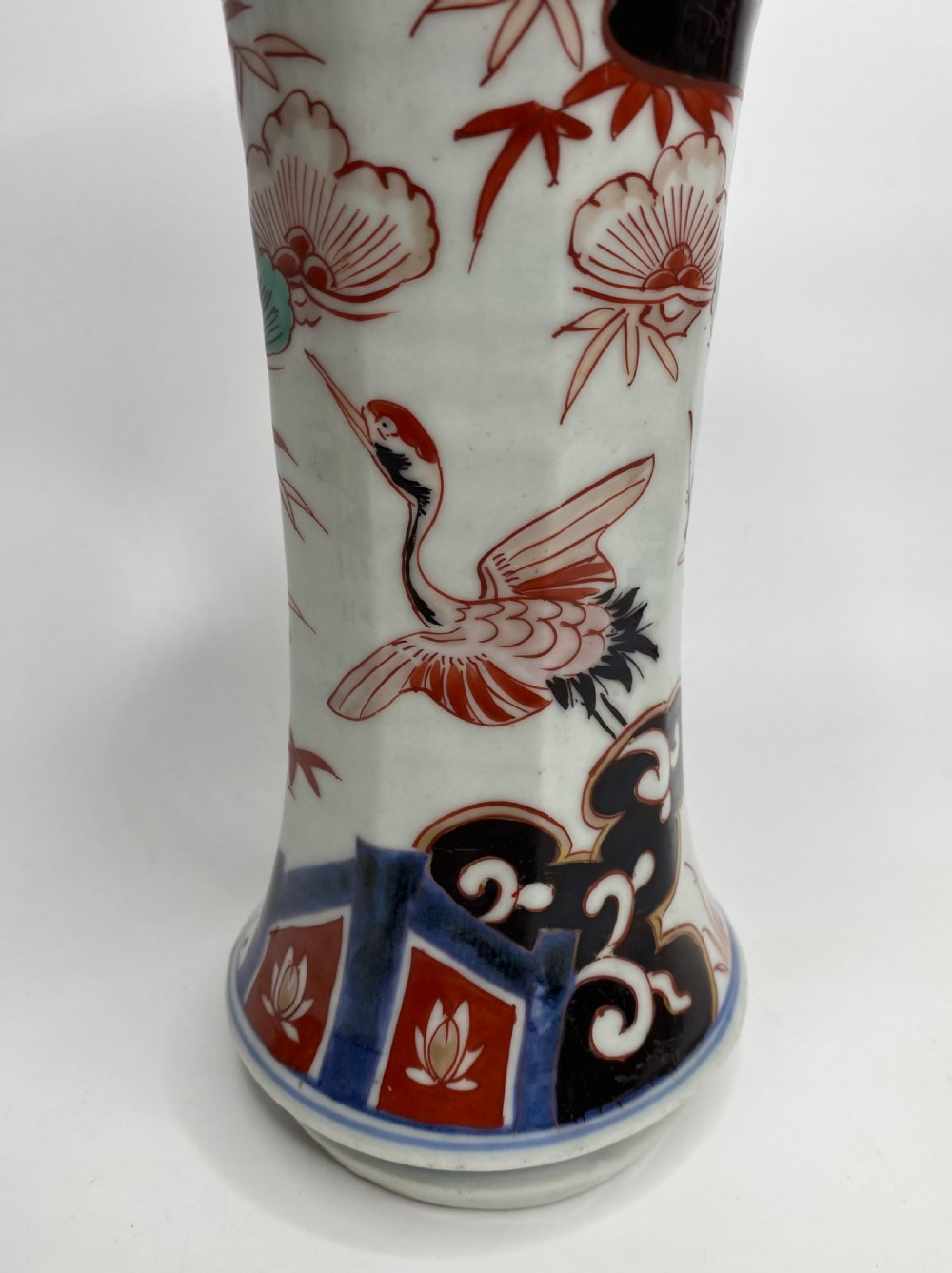 Pair of Japanese Imari vases, c. 1700, Genryoku Period View V