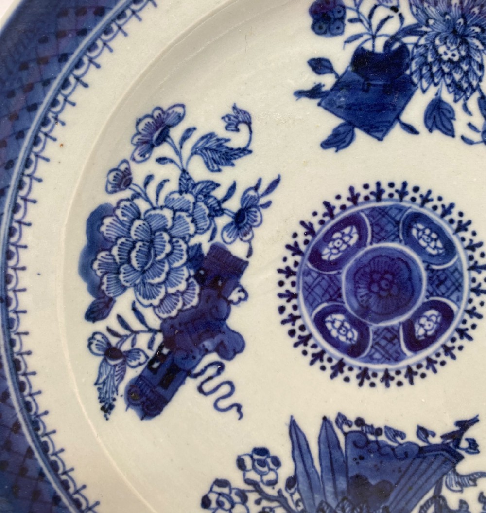 Chinese porcelain Fitzhugh pattern plate, c. 1790.  View V