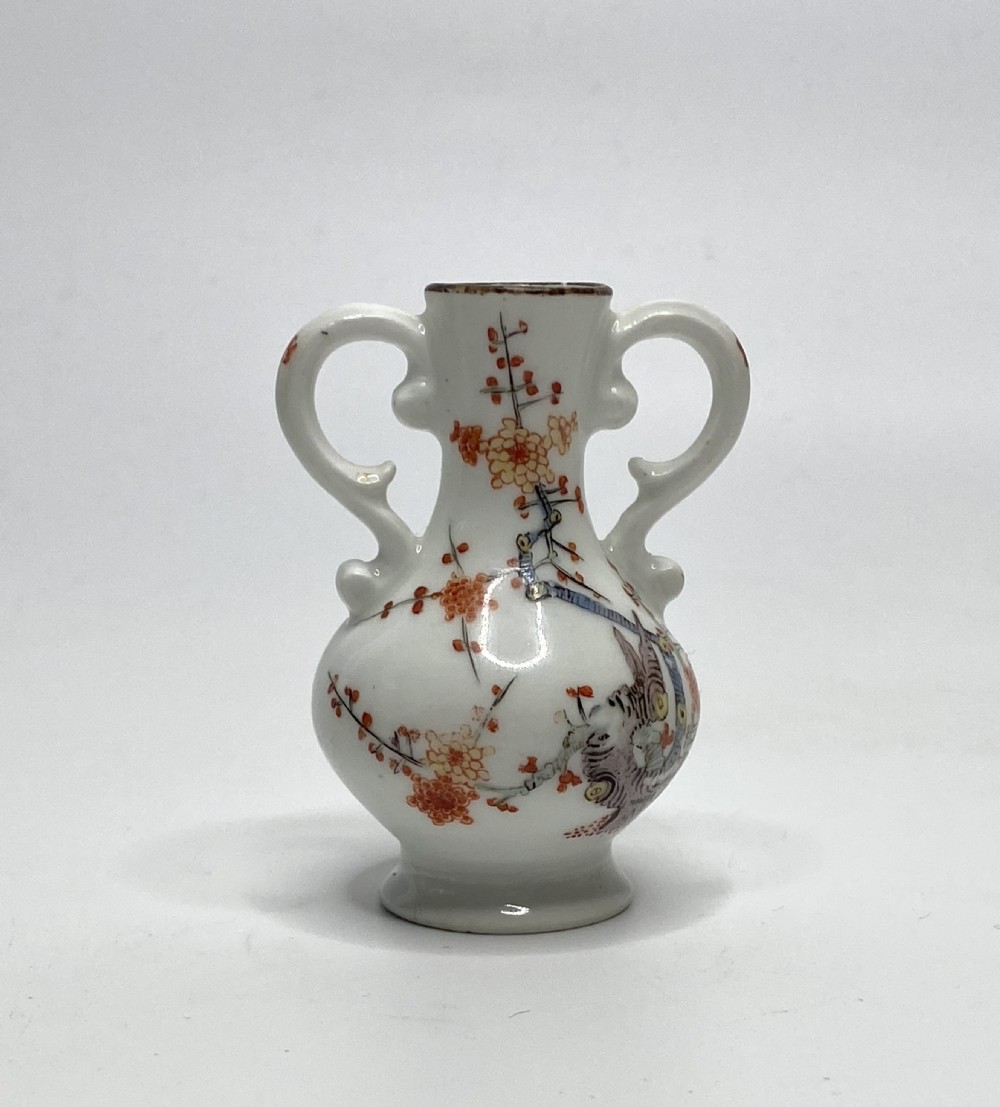 Meissen miniature Kakiemon vase, c. 1735. View III