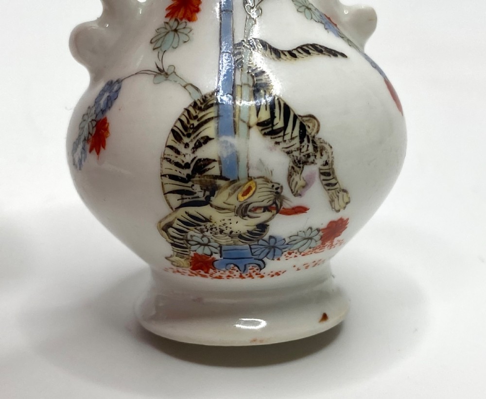 Meissen miniature Kakiemon vase, c. 1735. View VII