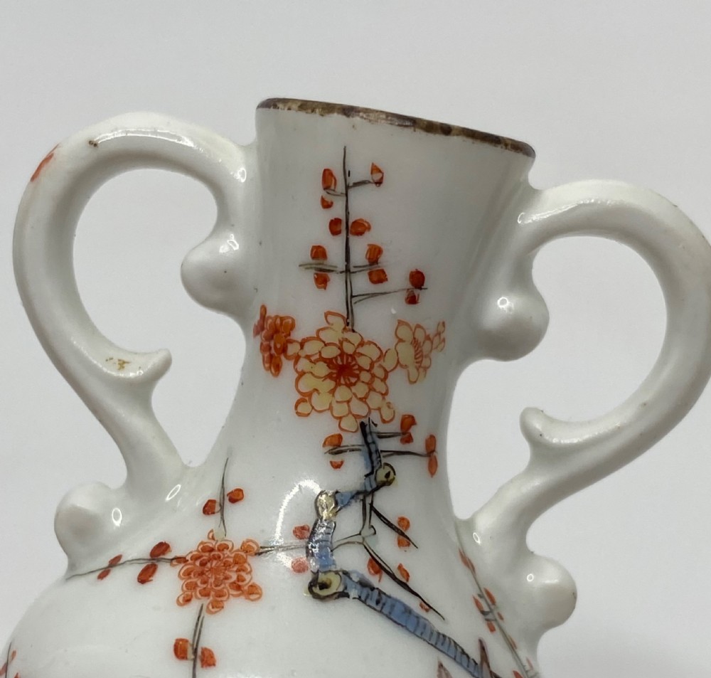 Meissen miniature Kakiemon vase, c. 1735. View IX